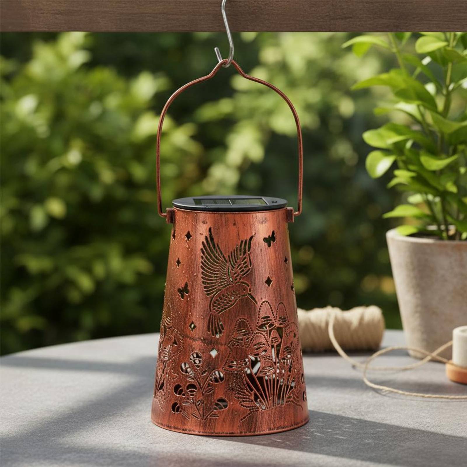 Floral Garden Lantern Pattern  - Lighting Design Decor recension och pris